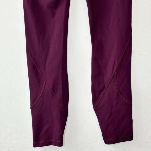 Lululemon In Movement 7/8 Tight *Everlux 25" Black Cherry Size 4 W5ANXS - Picture 11 of 12